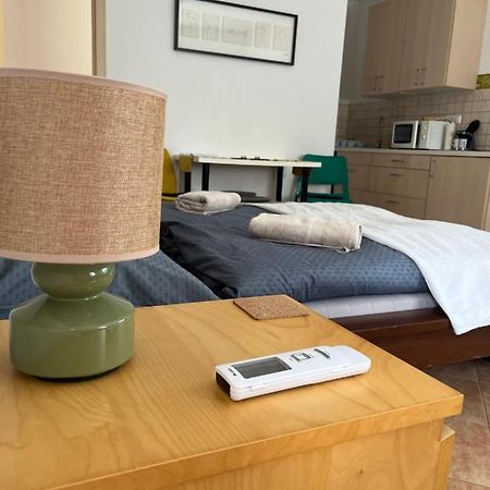 Wash House Apartman Γκιόρ Εξωτερικό φωτογραφία