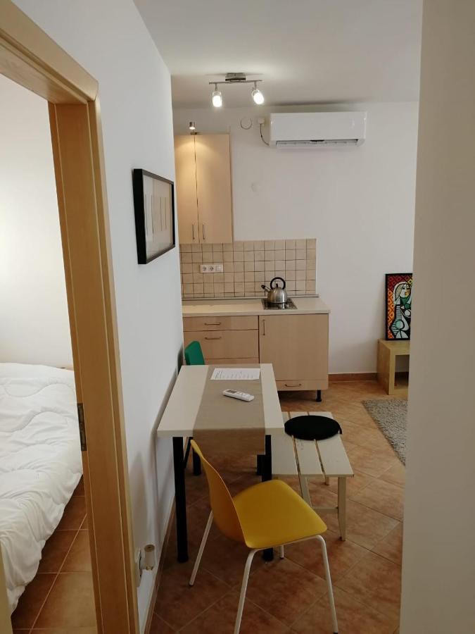 Wash House Apartman Γκιόρ Εξωτερικό φωτογραφία