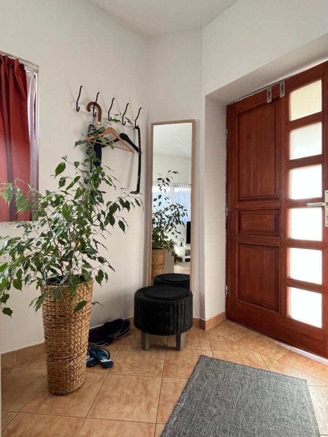 Wash House Apartman Γκιόρ Εξωτερικό φωτογραφία