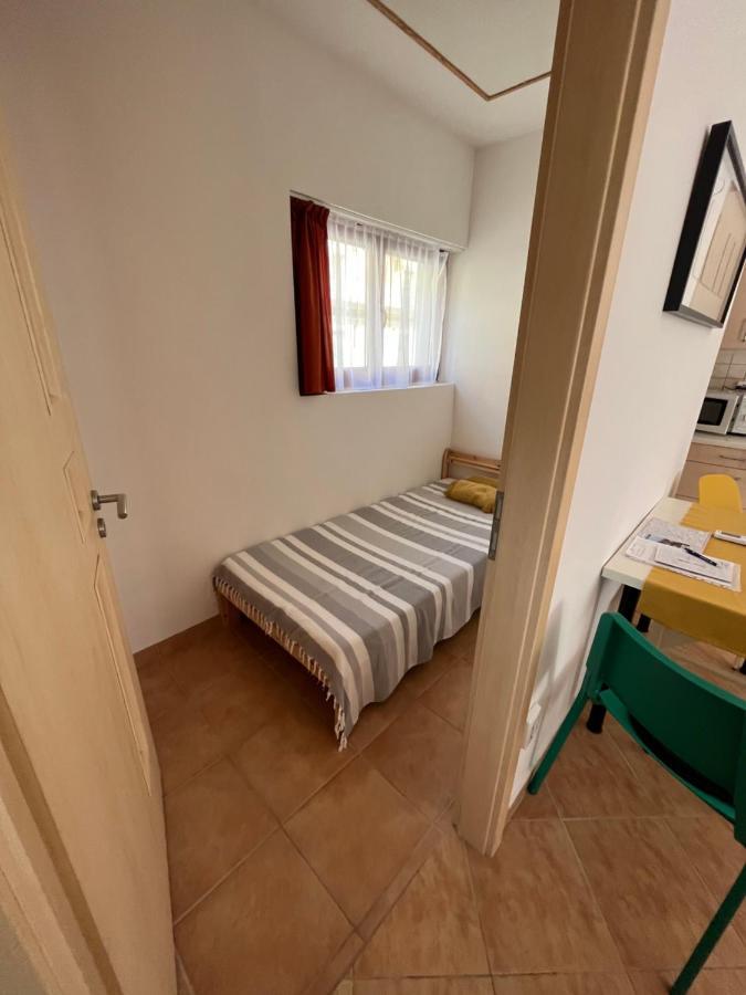 Wash House Apartman Γκιόρ Εξωτερικό φωτογραφία