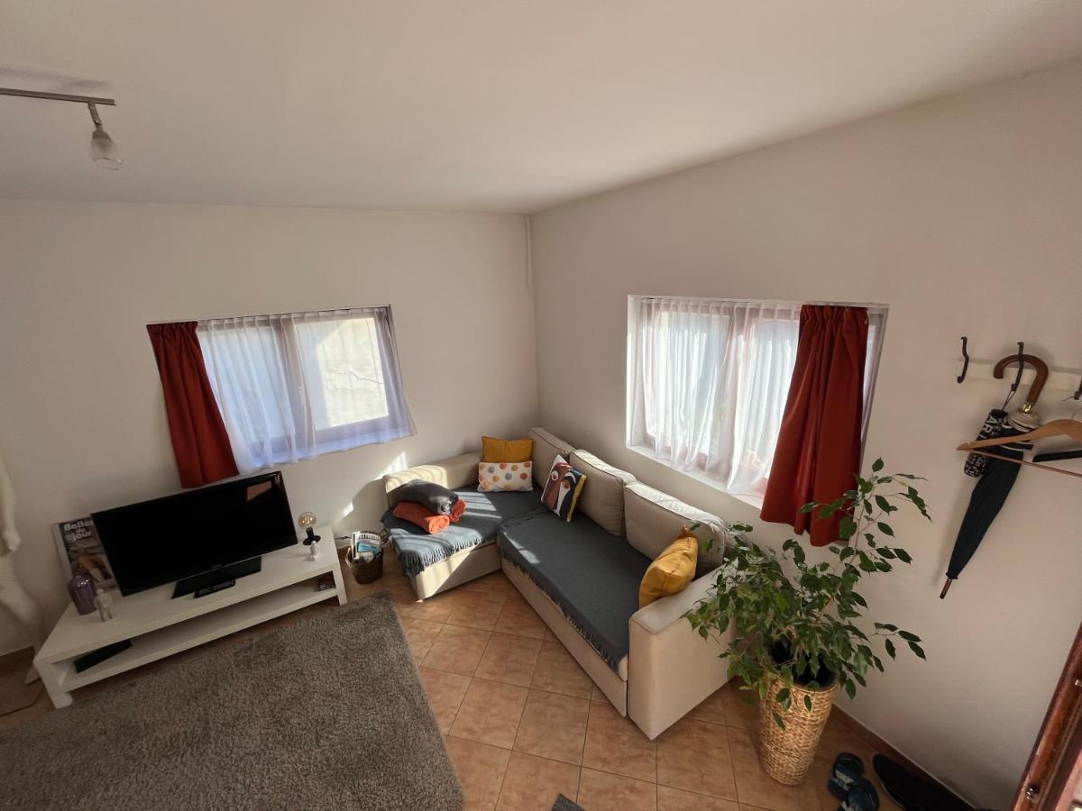 Wash House Apartman Γκιόρ Εξωτερικό φωτογραφία