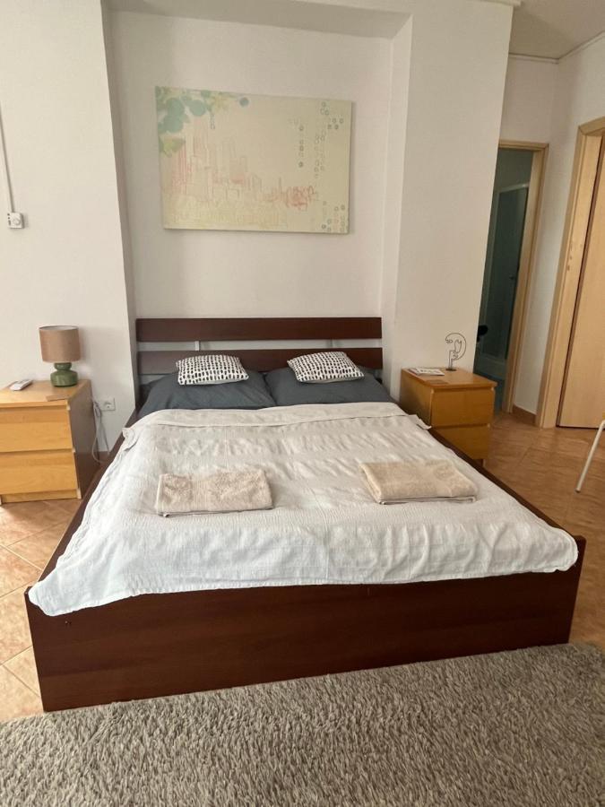 Wash House Apartman Γκιόρ Εξωτερικό φωτογραφία